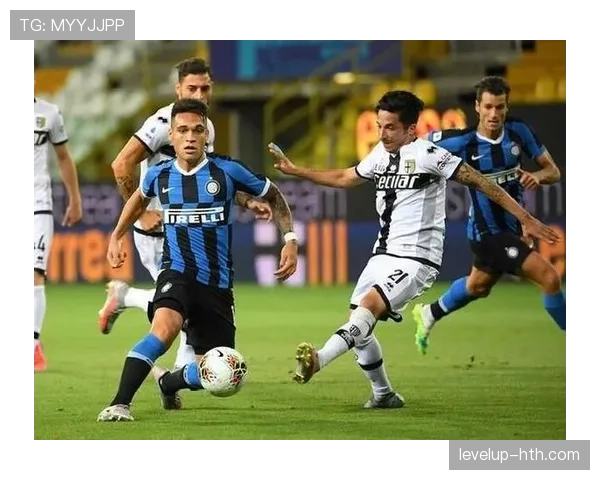 瓦伦西亚重返欧战可能性面临考验,球队近期表现对赛季目标产生关键影响 瓦伦西亚重返欧战可能性面临考验,球队近期表现对赛季目标产生关键影响